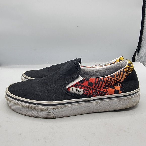 VANS Slip-On Classic Womens 7.5 Black Red Logo Flame Fire Canvas Shoes - Picture 5 of 13